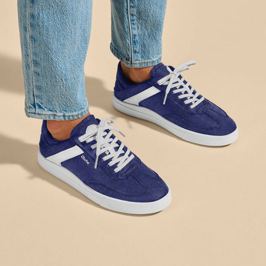 OluKai Hā‘upu Women’s Leather Sneakers - Navy / Off White