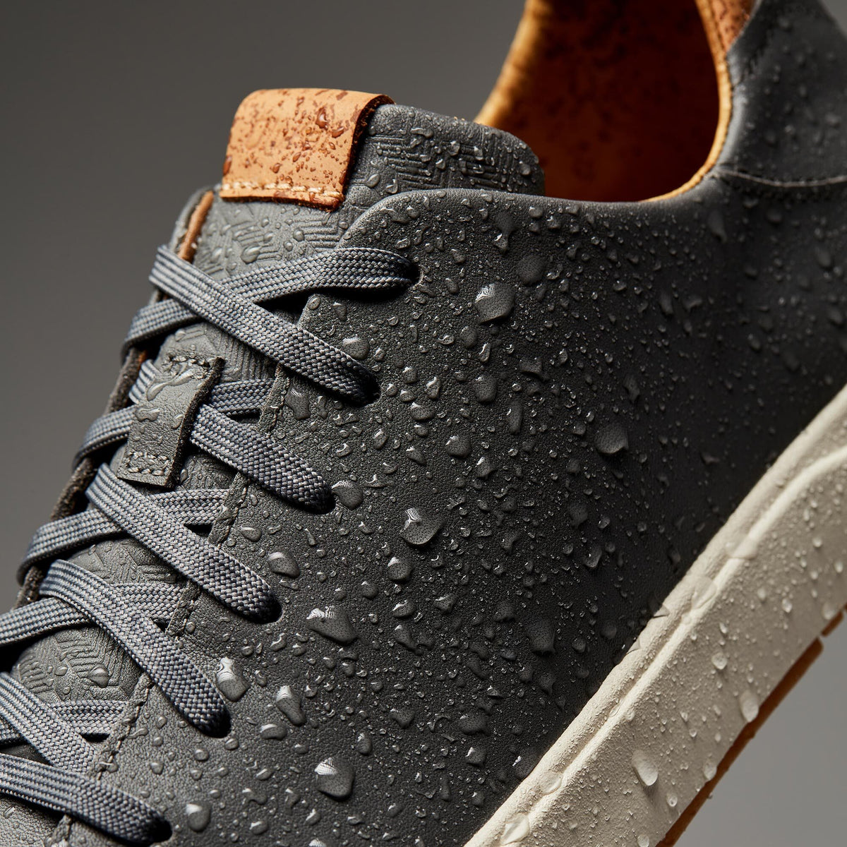 OluKai Lae‘ahi Lī ‘Ili Men's Leather Sneakers for Men