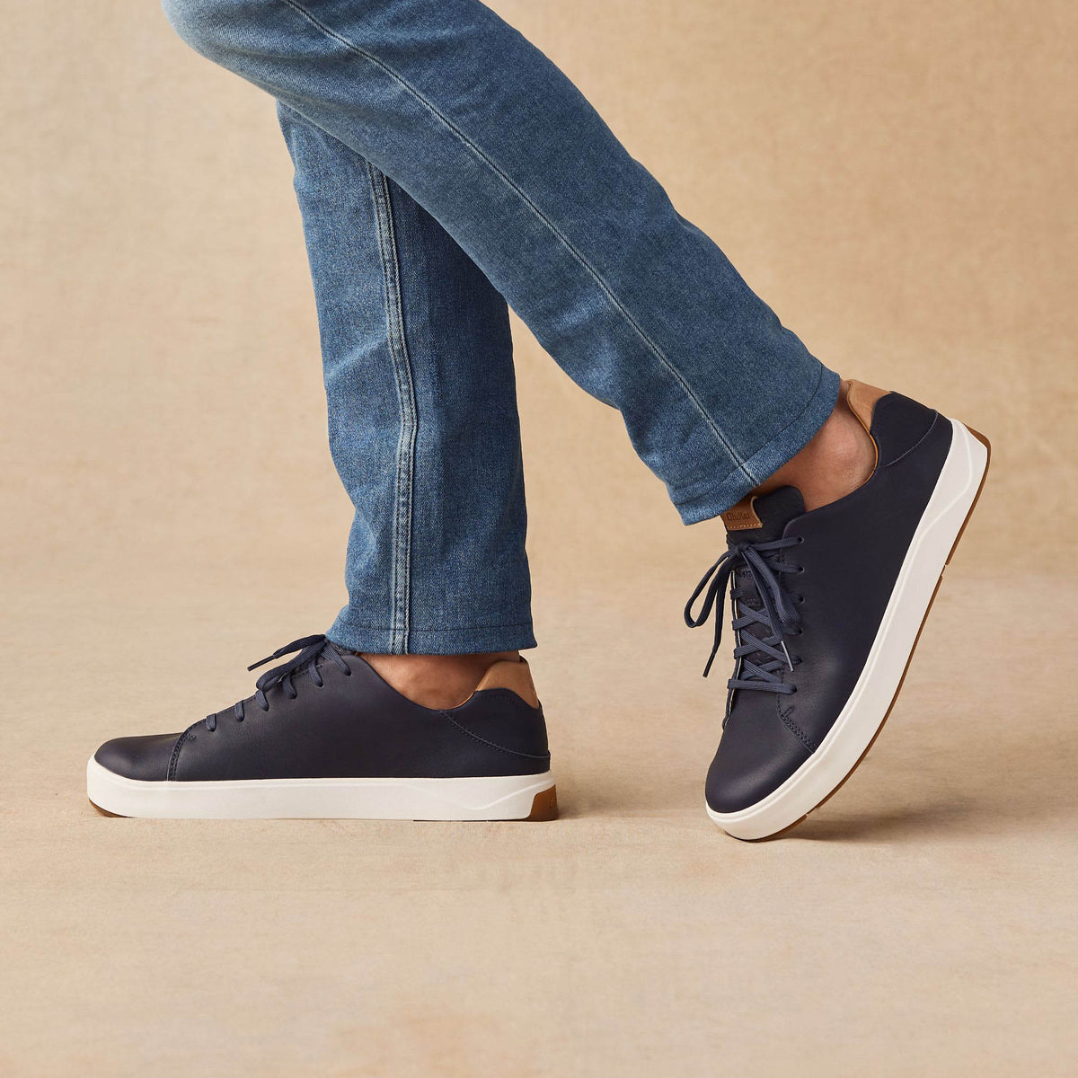 OluKai Lae‘ahi Lī ‘Ili Men's Leather Sneakers for Men