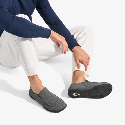 OluKai Moloā Hulu Men's Lightweight Slippers for Men
