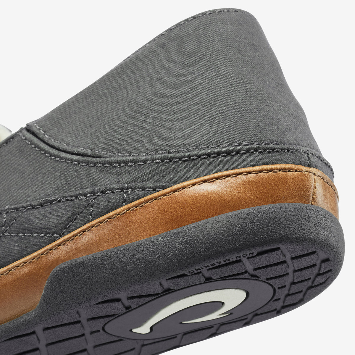 OluKai Hanohano Men’s Waxed Canvas Slippers for Men