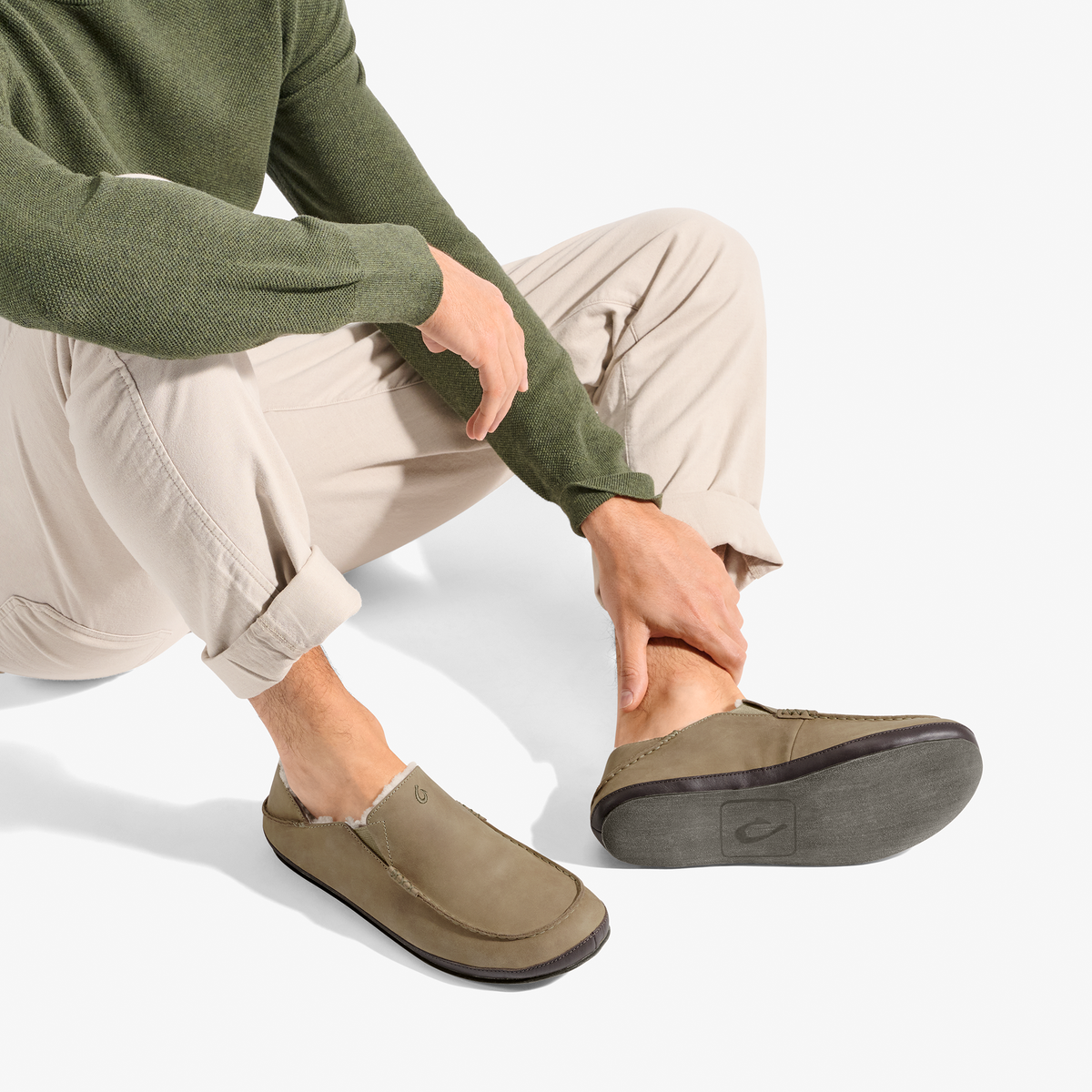 OluKai Moloā Slipper for Men