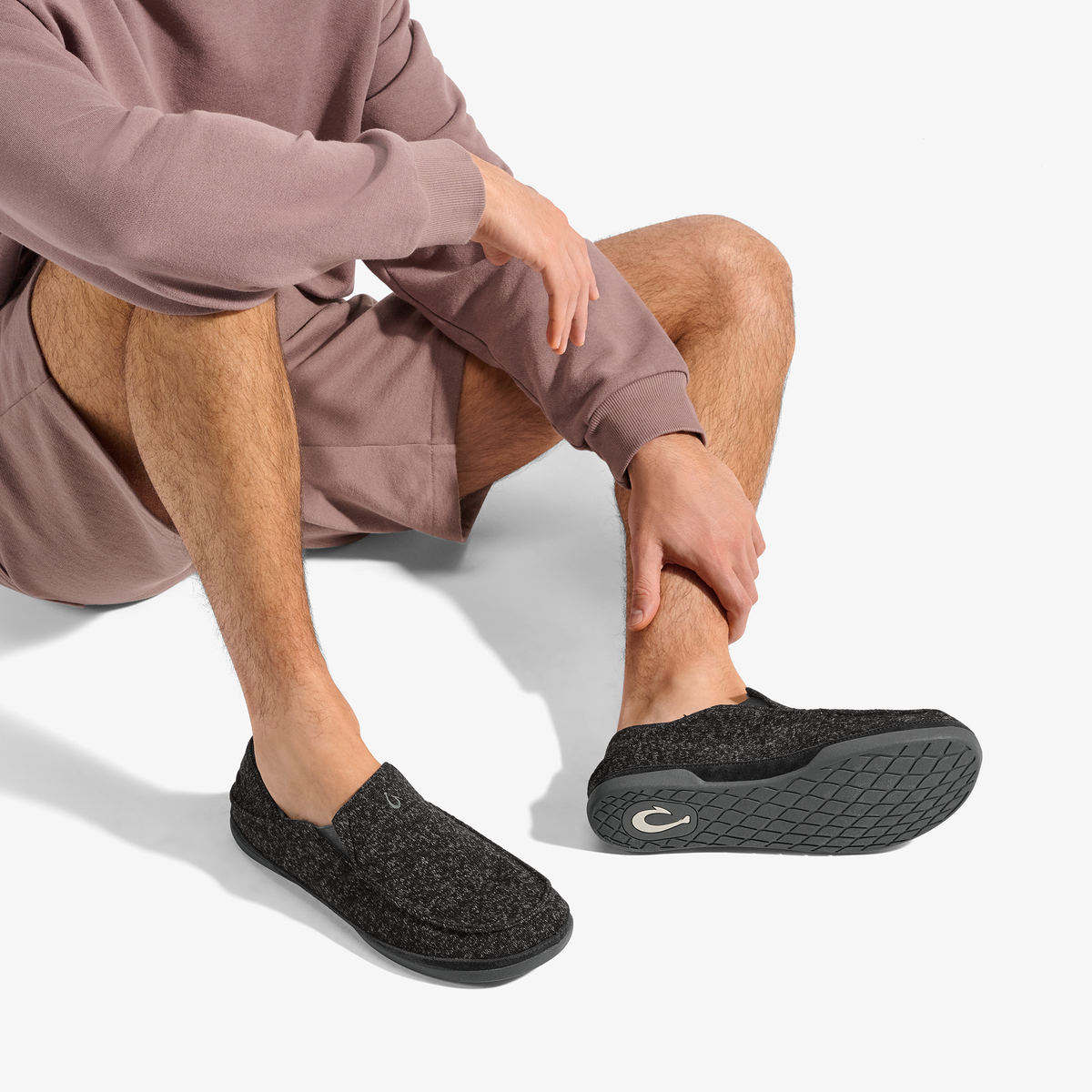 OluKai Moloā Hulu Men’s Wool Slippers for Men