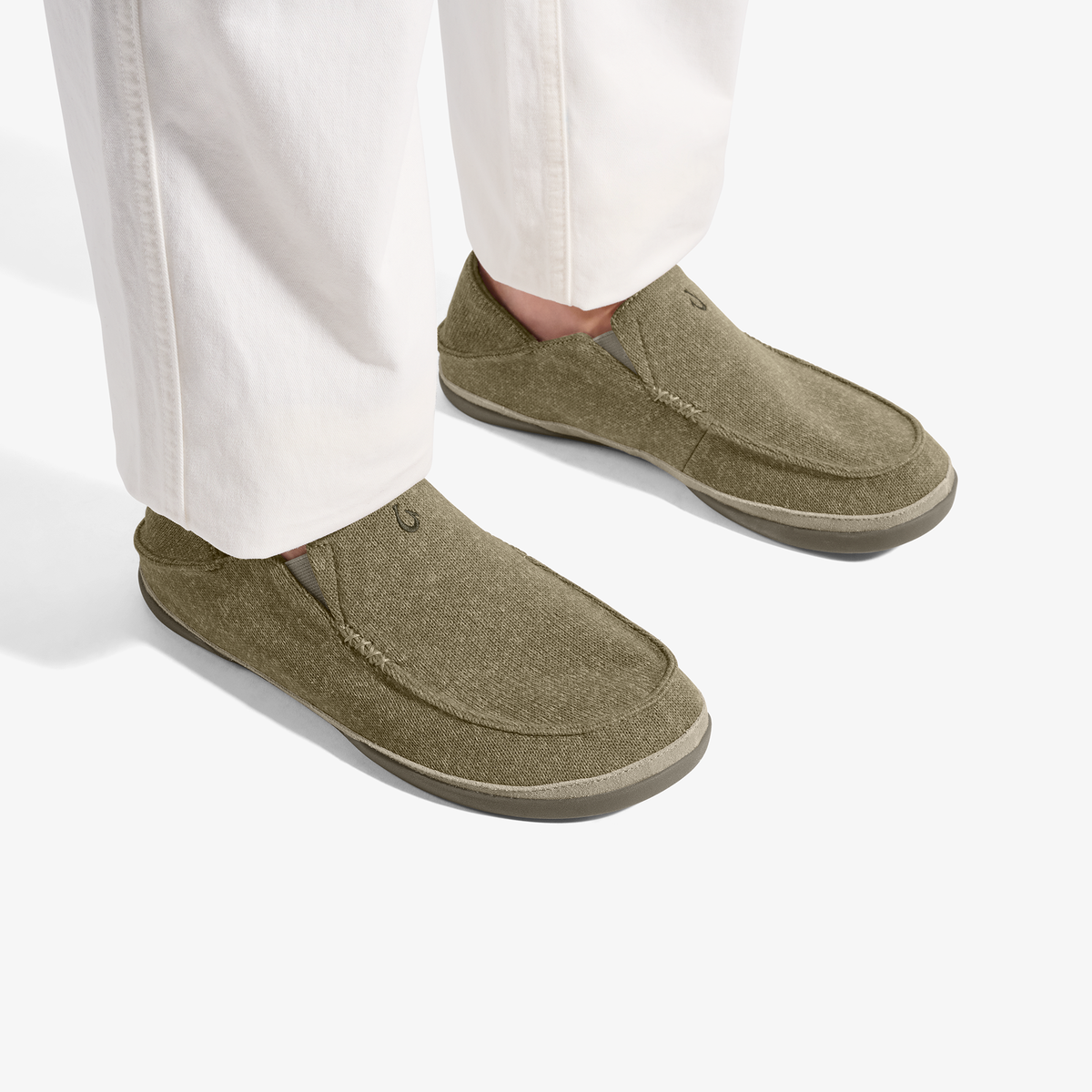 OluKai Moloā Hulu Men‘s Slippers for Men
