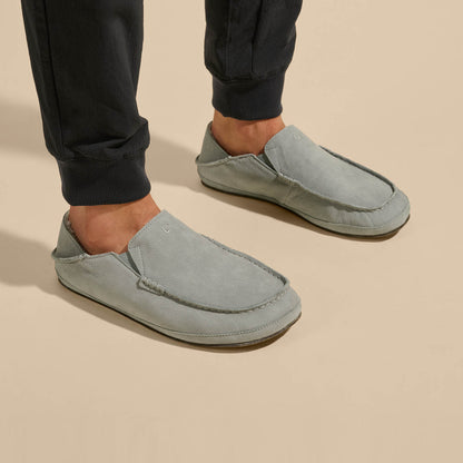 OluKai Moloā Men's Leather Slippers for Men