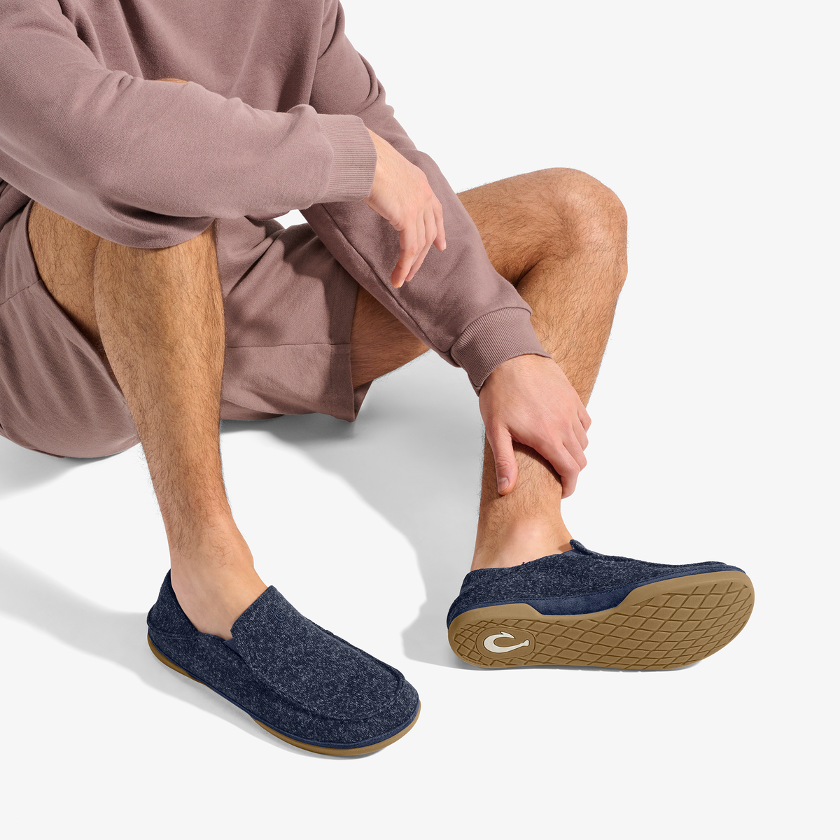 OluKai Moloā Hulu Men’s Wool Slippers for Men