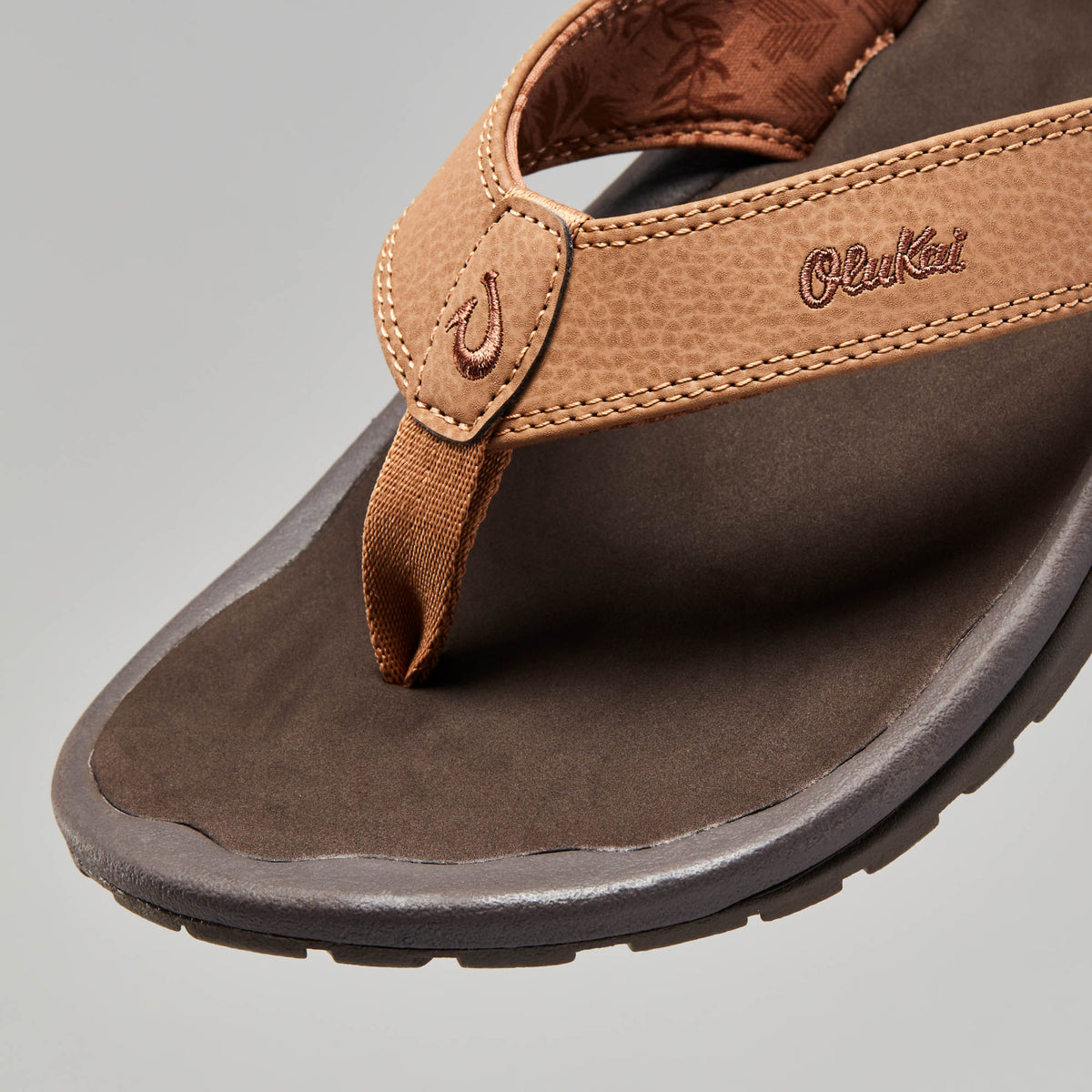 OluKai ‘Ohana Men's Best Selling Beach Sandals for Men