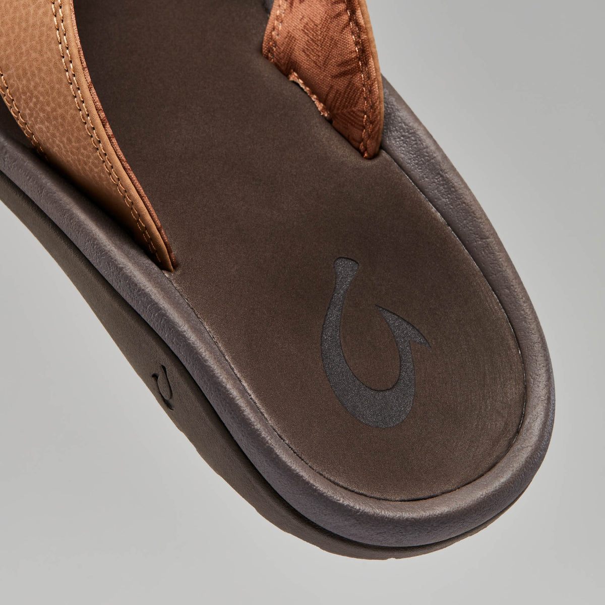 OluKai ‘Ohana Men's Best Selling Beach Sandals for Men