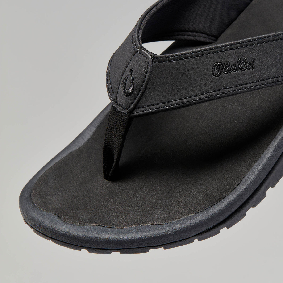 OluKai ‘Ohana Men's Best Selling Beach Sandals for Men