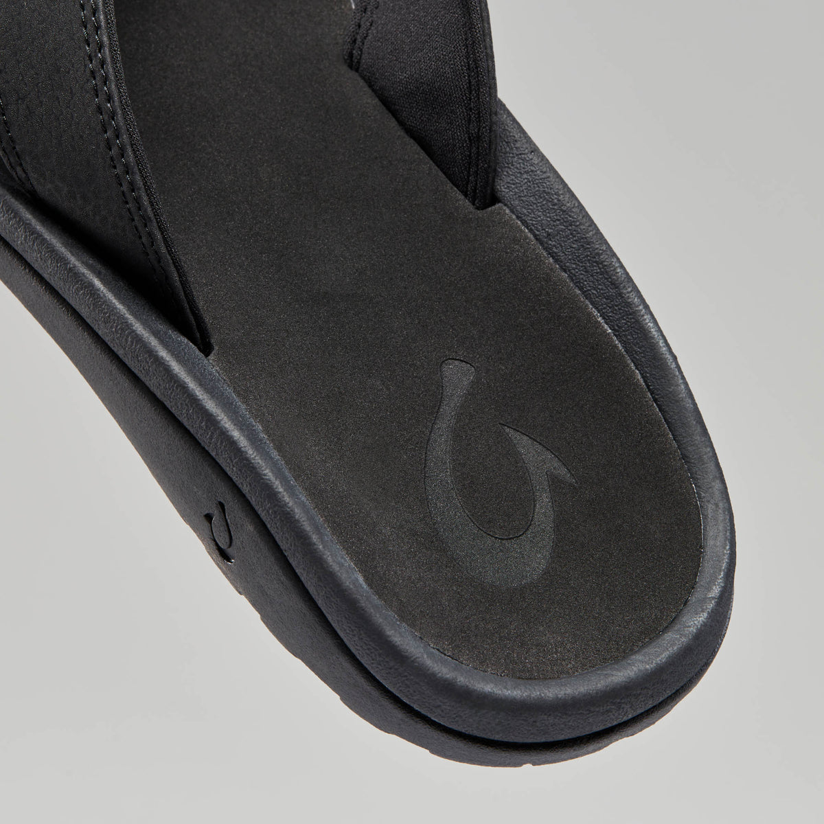 OluKai ‘Ohana Men's Best Selling Beach Sandals for Men