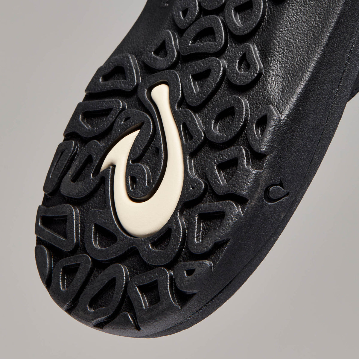 OluKai ‘Ohana Men's Best Selling Beach Sandals for Men