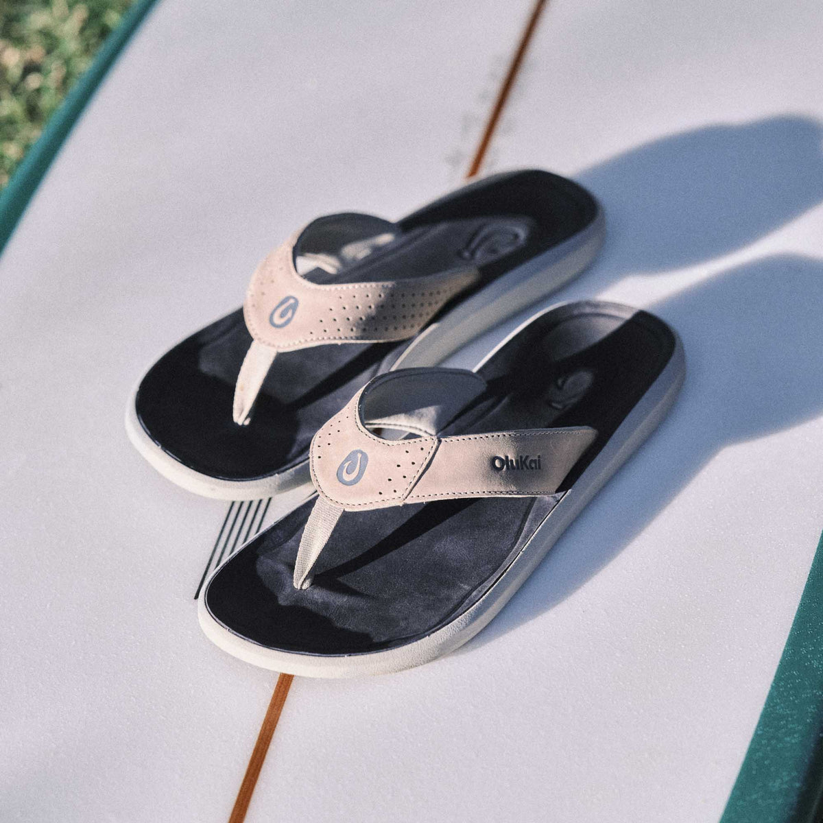 OluKai Pili Men’s Waterproof Leather Sandals for Men