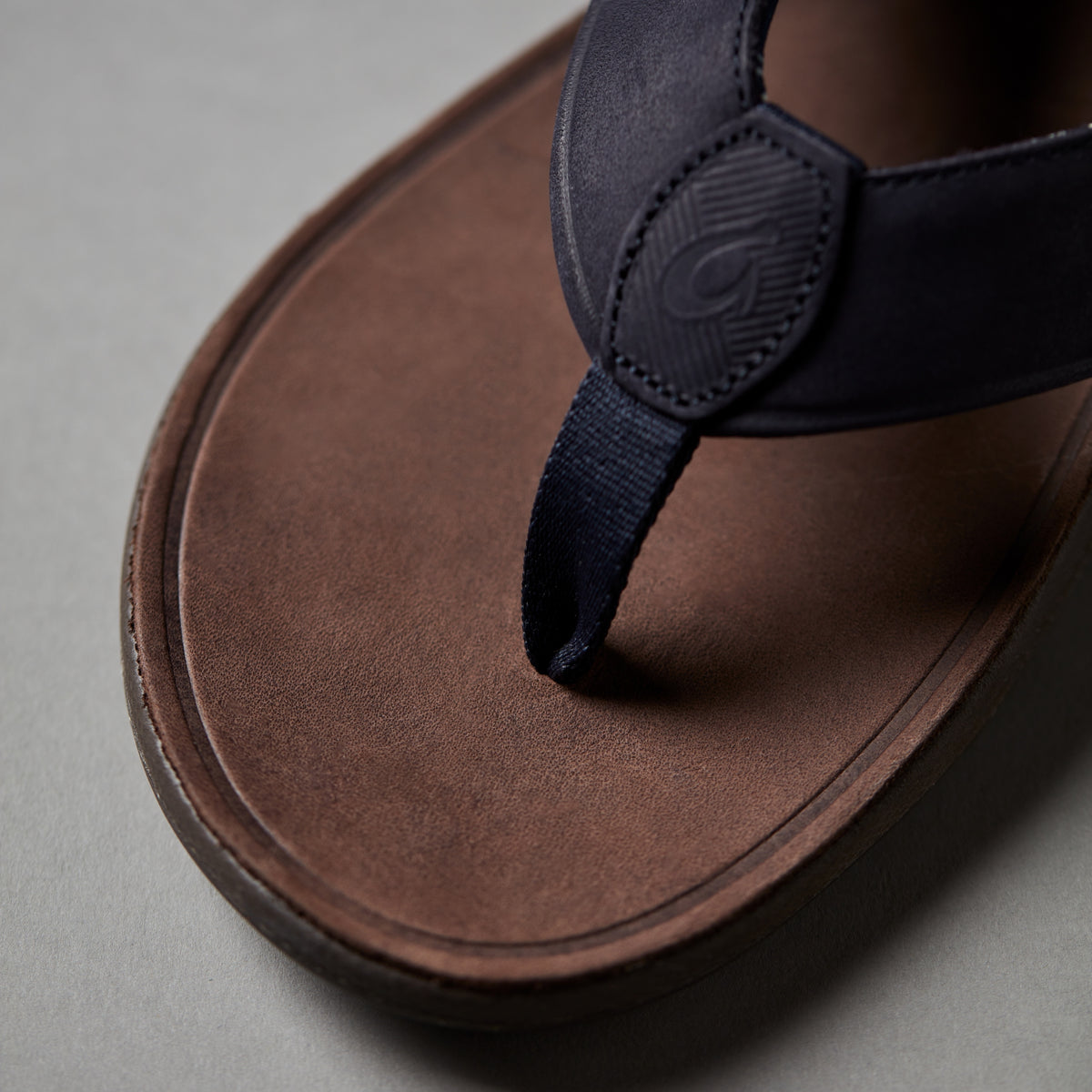 OluKai Tuahine Men's Waterproof Leather Beach Sandals for Men
