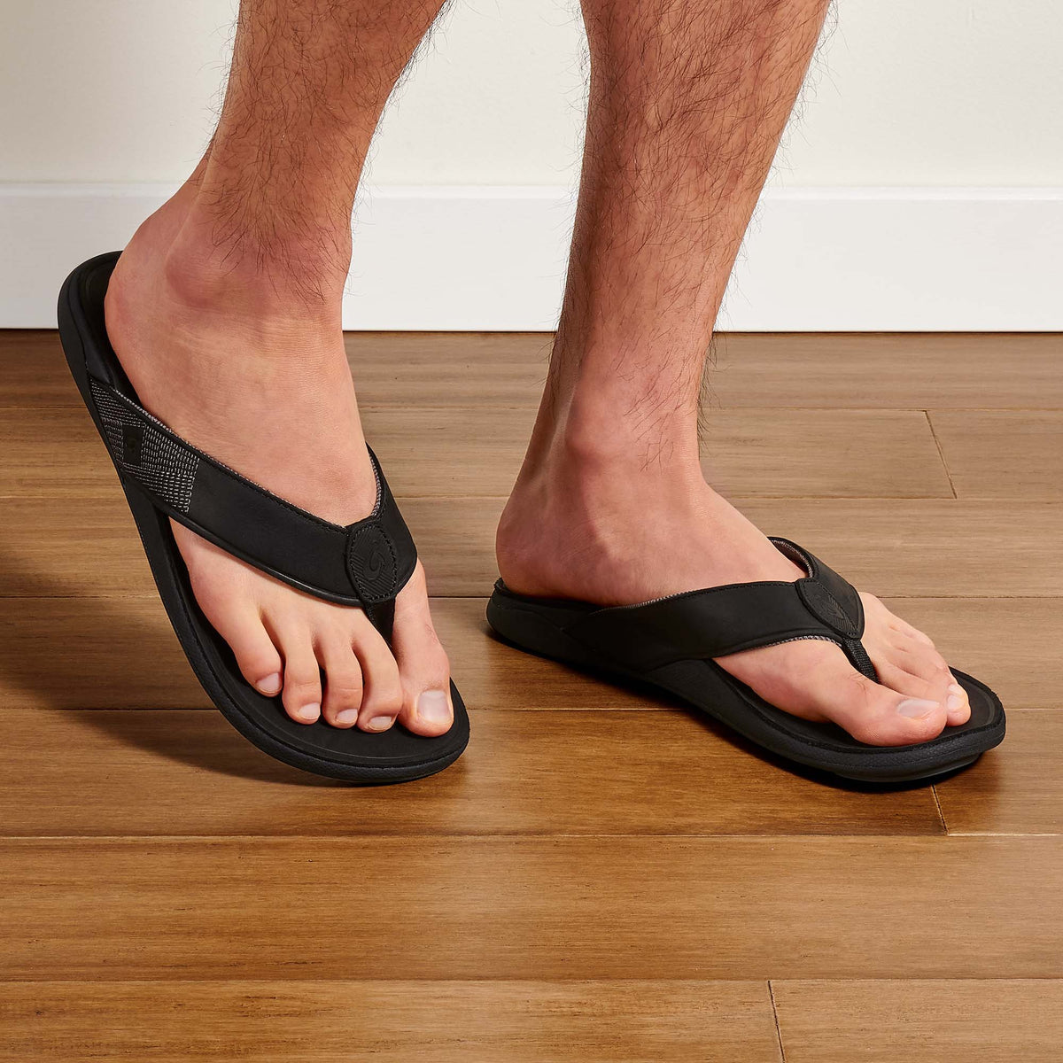 OluKai Tuahine Men's Waterproof Leather Beach Sandals for Men