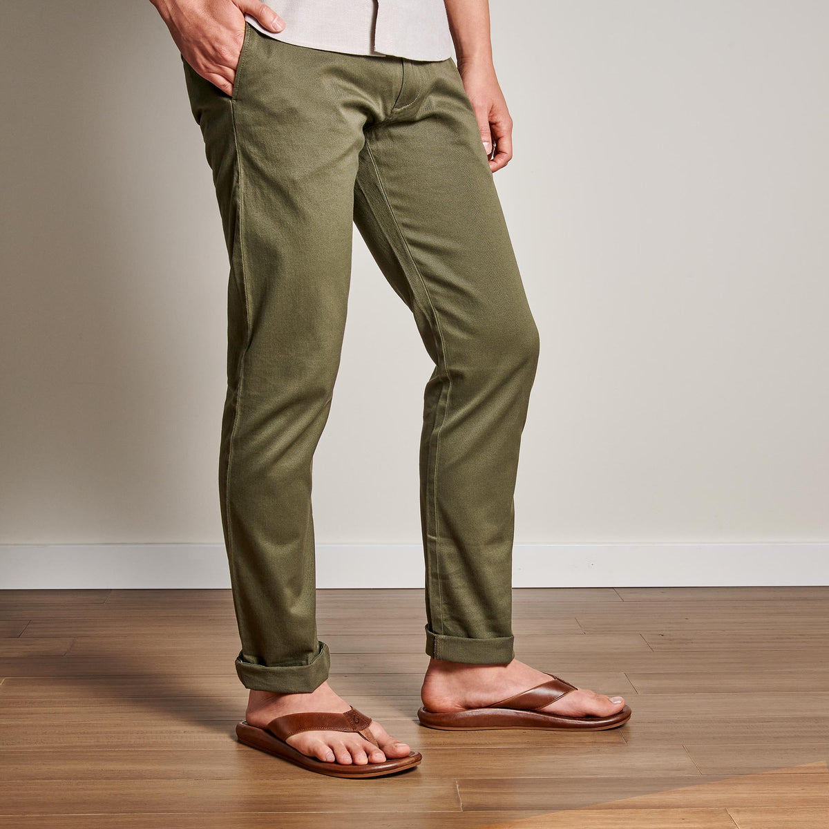 OluKai ‘Ilikai Men‘s Leather Sandals for Men