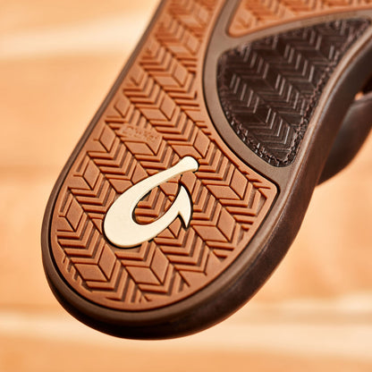OluKai ‘Ilikai Men‘s Leather Beach Sandals for Men