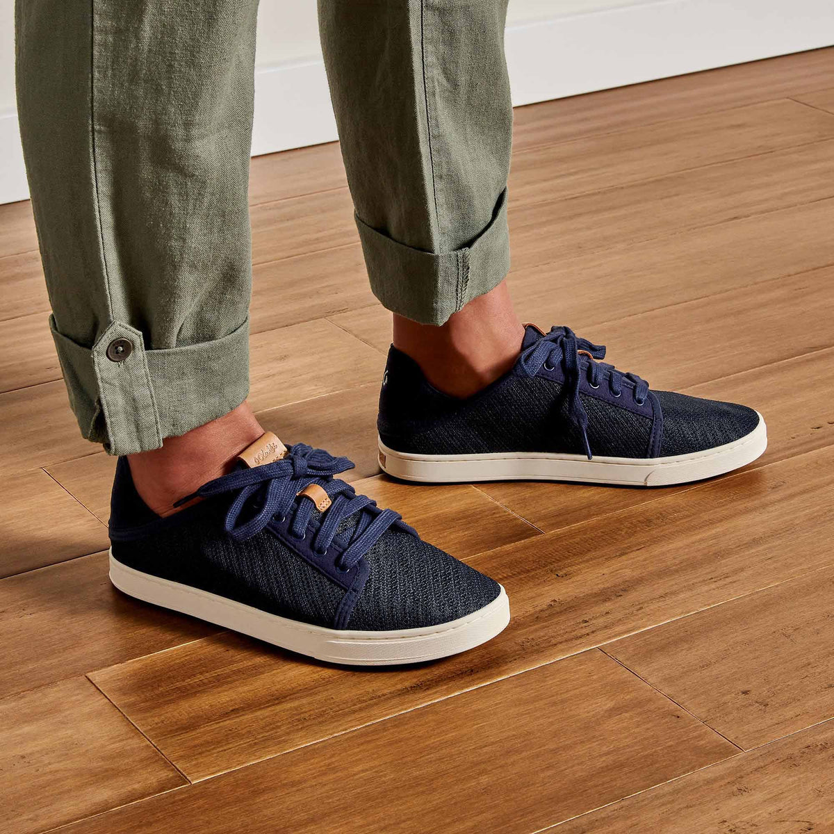 OluKai Pehuea Lī Women's Sneakers for Women