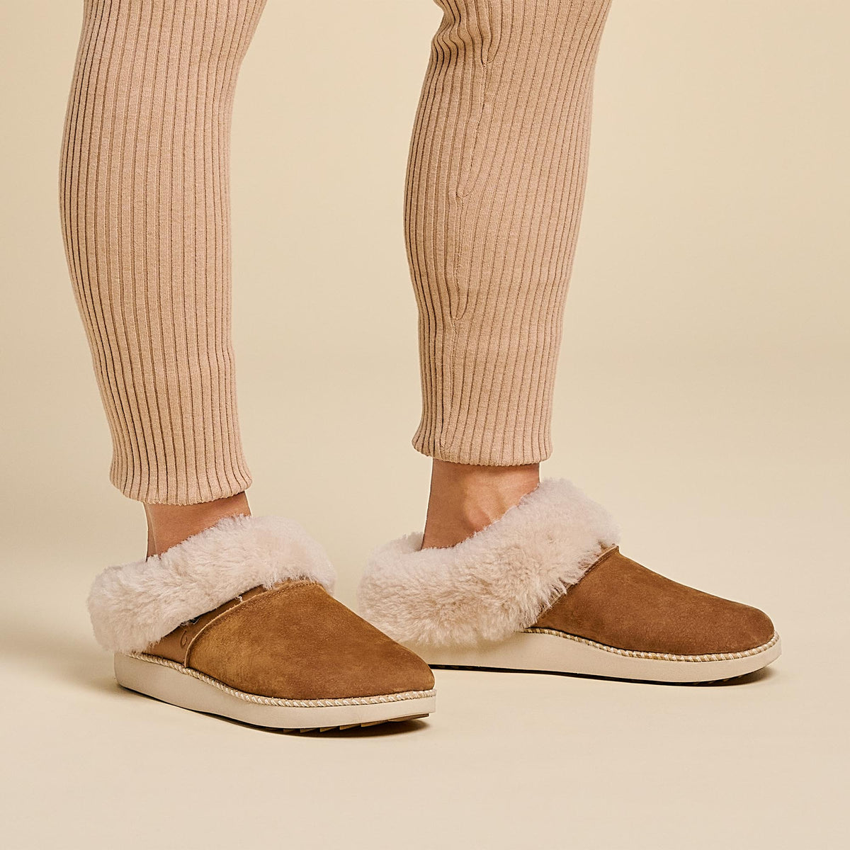 OluKai Ku‘i Women‘s Slip-On Slippers for Women