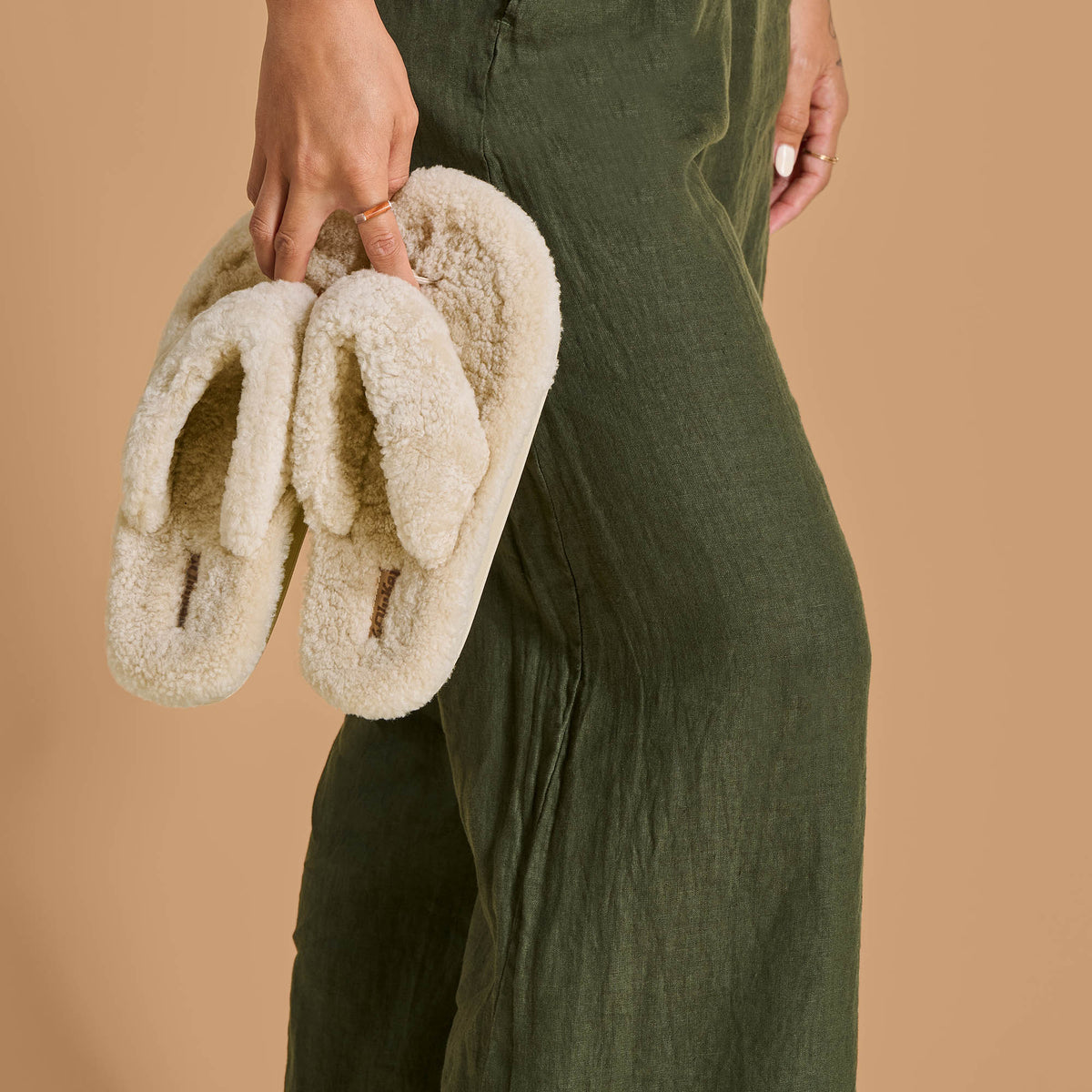 OluKai Kīpe'a Heu Women‘s Flip Flop Slippers for Women