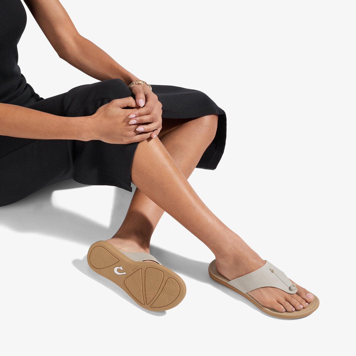 OluKai Hoʻopio Mele for Women|New Arrivals
