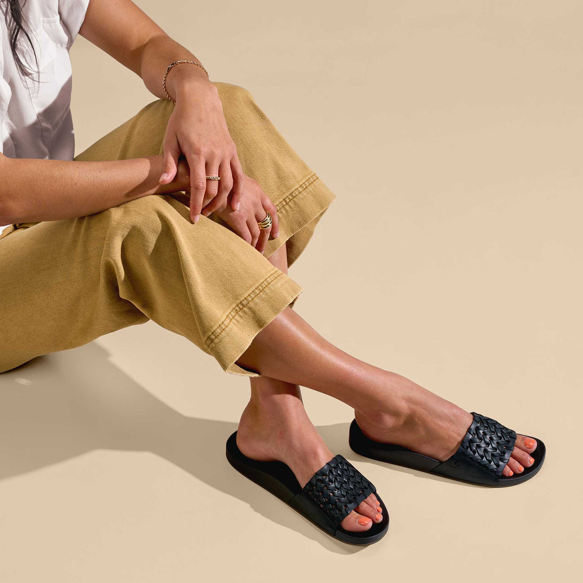 OluKai Kāmola Women’s Leather Slide Sandals for Women