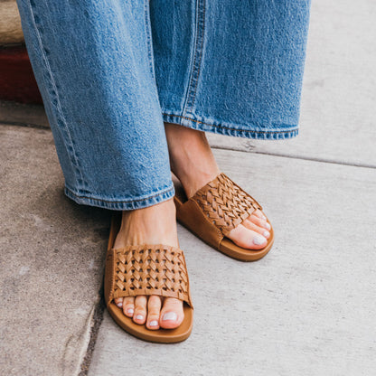 OluKai Kāmola Women’s Leather Slide Sandals for Women
